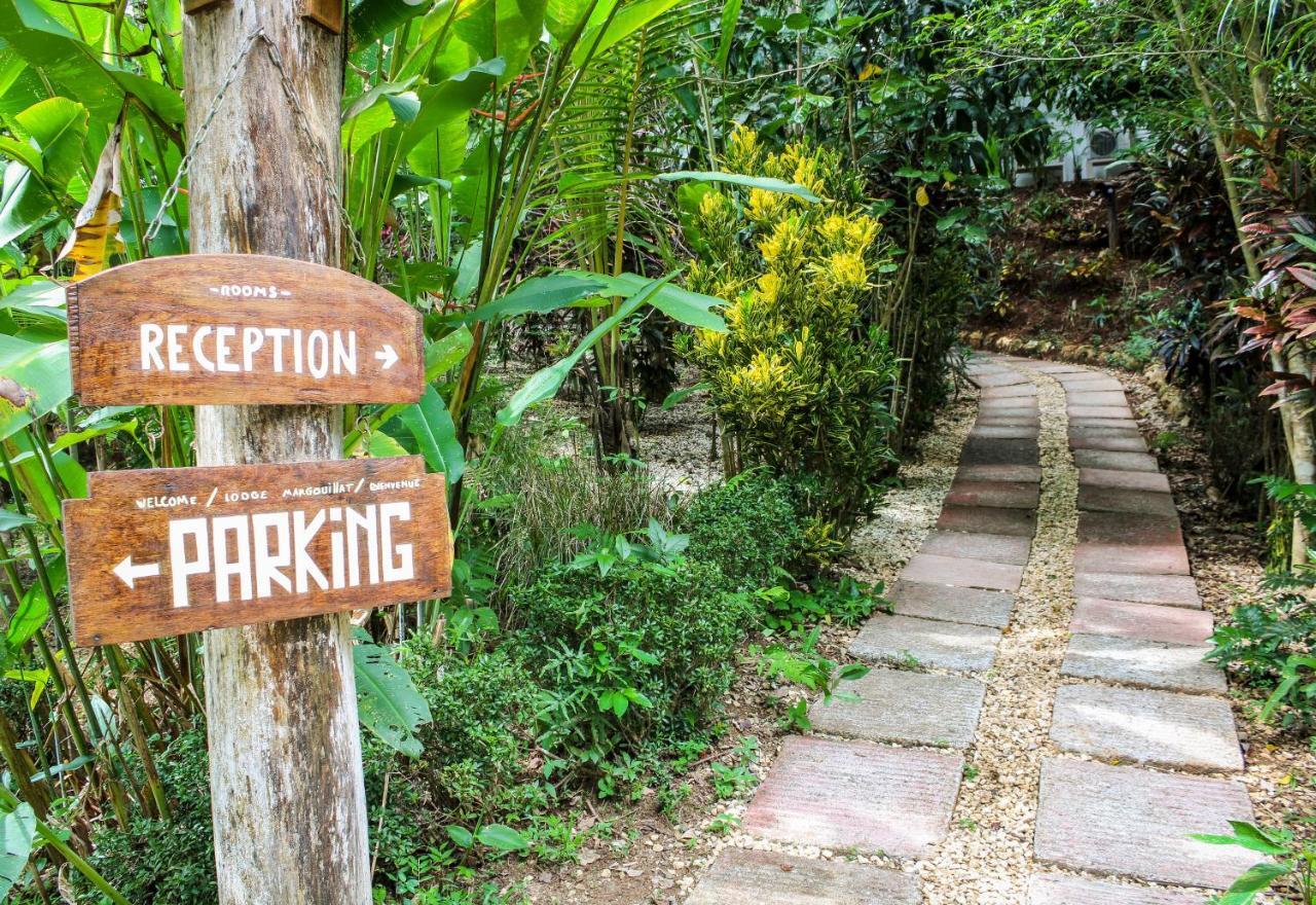Lodge Margouillat ตามบอร์ ภายนอก รูปภาพ